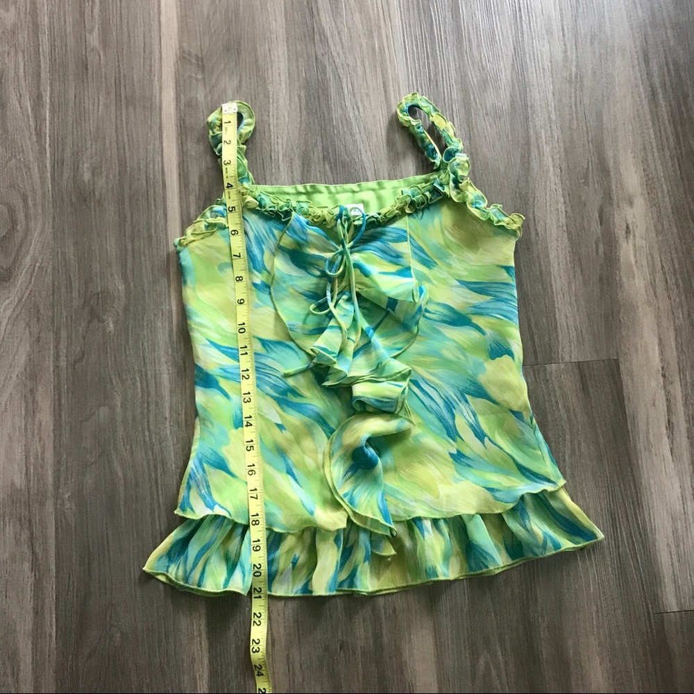 Sabella Ruffles Blouse 👚 - Picture 6 of 7